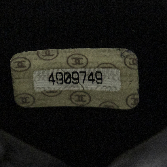 Chanel Timeless Tall Vanity Case - Picture 10 of 10